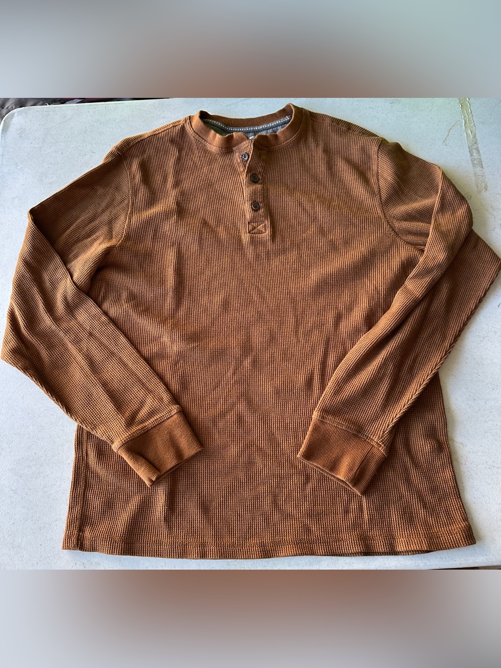 Men's Long-Sleeve Waffle Henley in Rust Brown